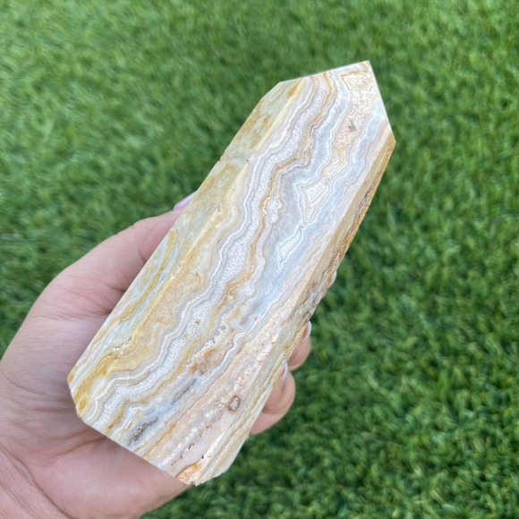 Banded Calcite Tower - Picture 3 of 10